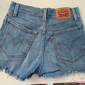 Levi's 501 shorts size 26